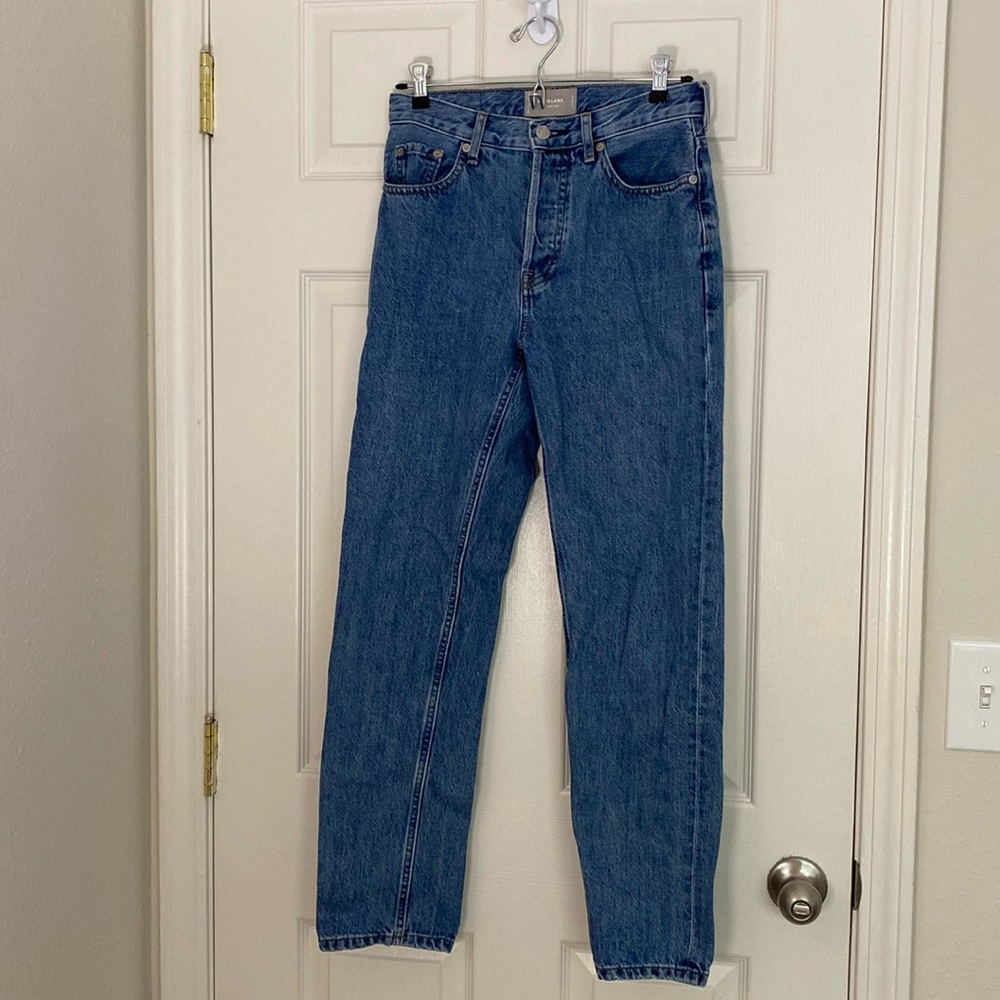 Everlane Cheeky Jean in Medium Wash in Size 25 Regular